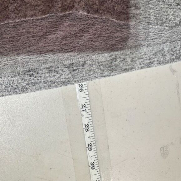 Rails Women's Knit V-Neck Long Sleeve Pullover Sweater Leigh Melange Gray Medium - Picture 10 of 10